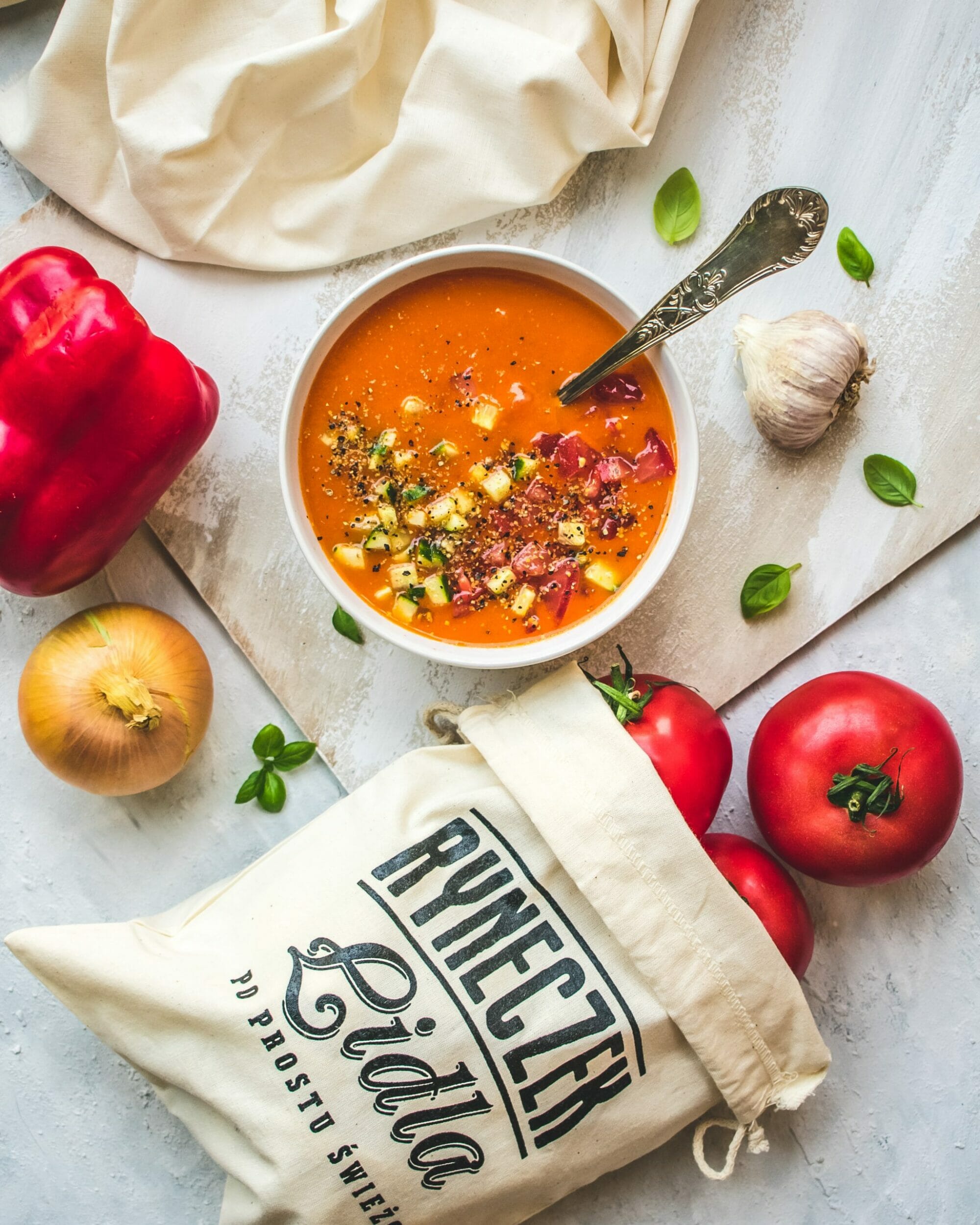 Gazpacho – chłodnik idealny na lato